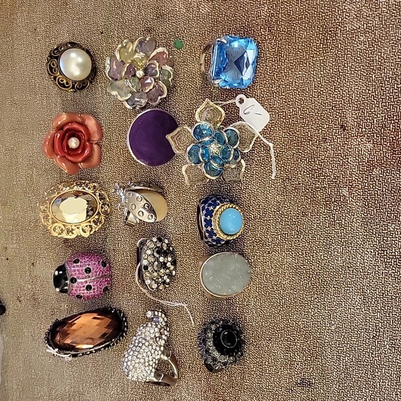 Rings (15) - Picture 3 of 3